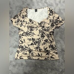 4/$25 SHEIN Women's Beige Floral Print Ribbed Top